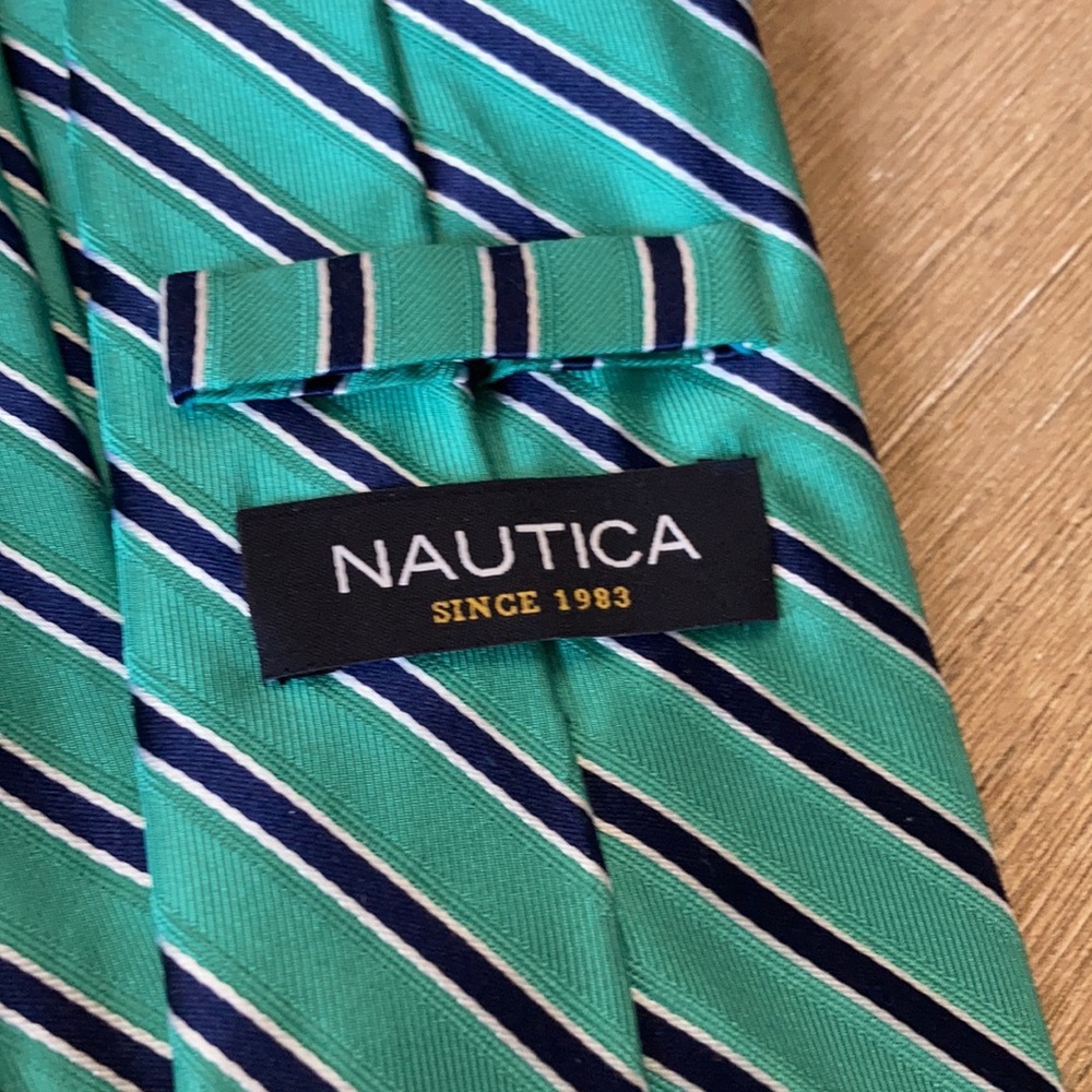 Men’s Nautica tie